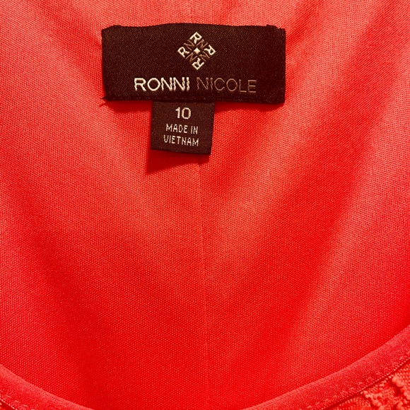 stretch Lace sheath (pull on style) rich apricot peach color, approx knee Length - Picture 11 of 13